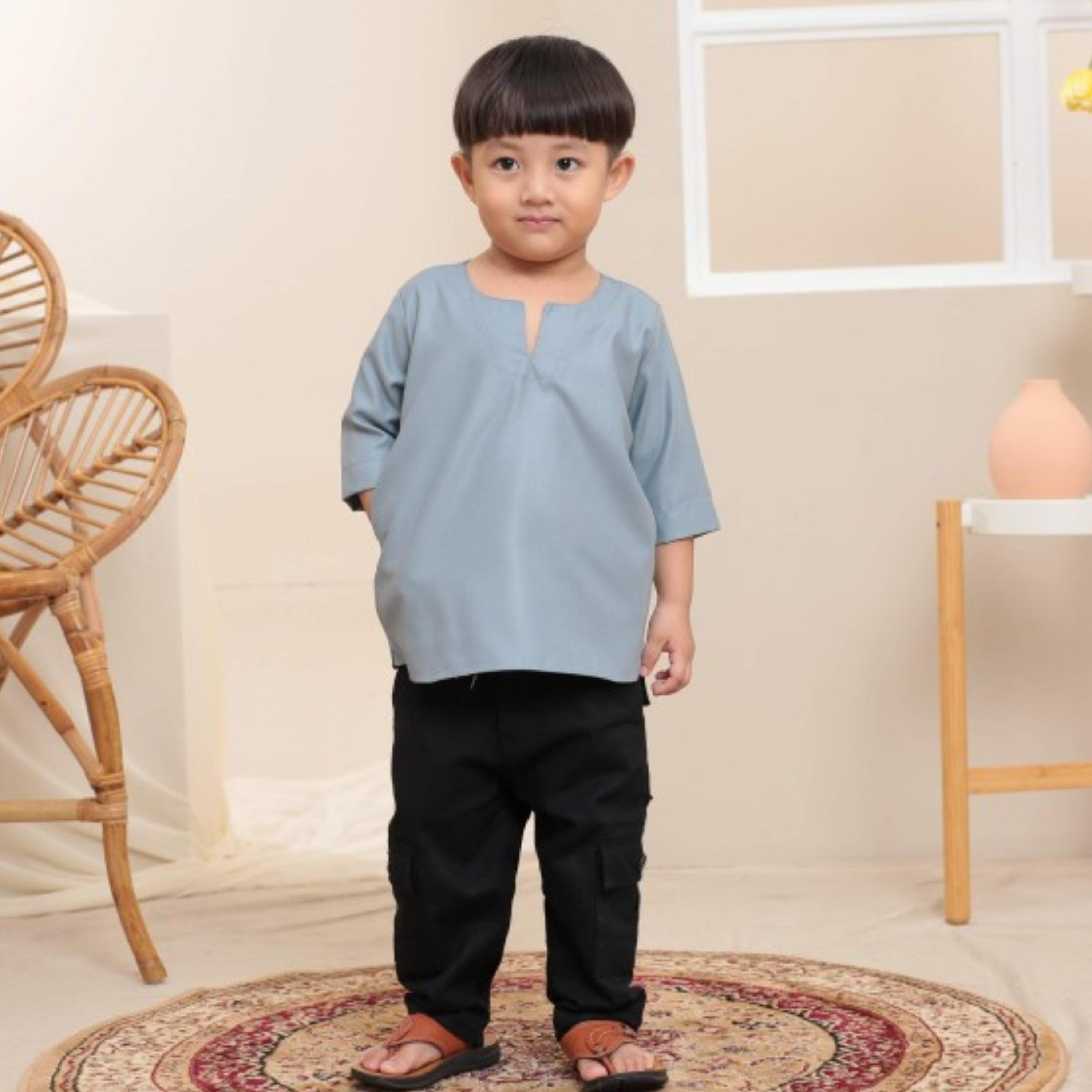 Kurta Emmir ELEMMIERA Lengan Pendek 3/4 dan 2 Sisi Poket Tersembunyi