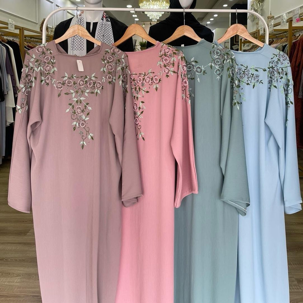 Abaya UAE Aleesya ELEMMIERA Jahitan Bunga Manik Premium di bahu, belakang dan tangan Abaya Muslimah