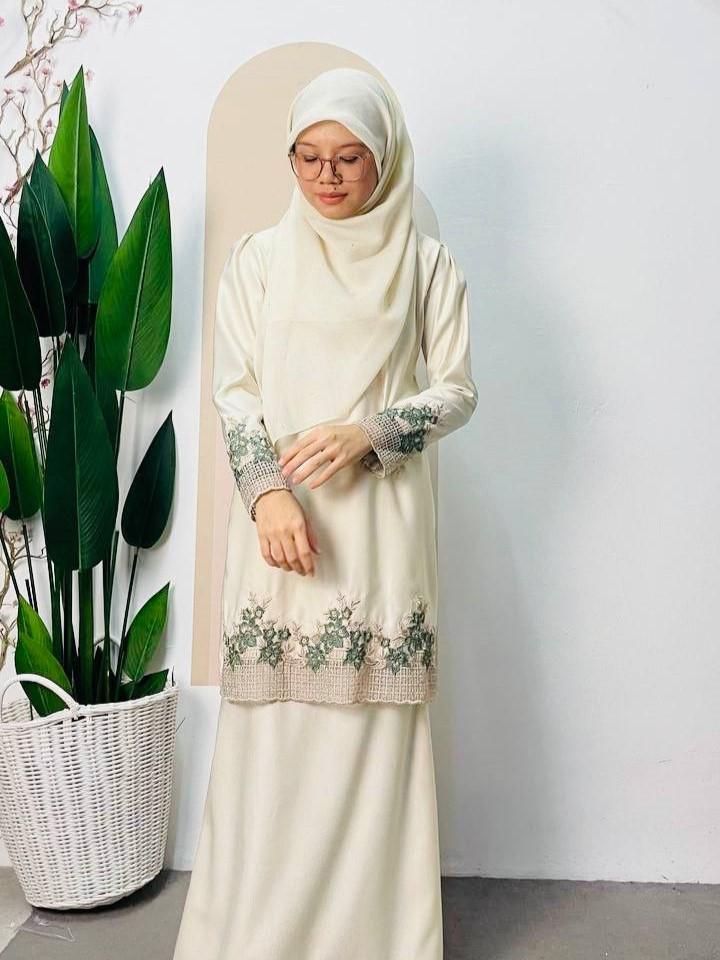 Kurung Anissa ELEMMIERA Pakaian Moden Wanita Jahitan Laces and Sulam Viral Cantik