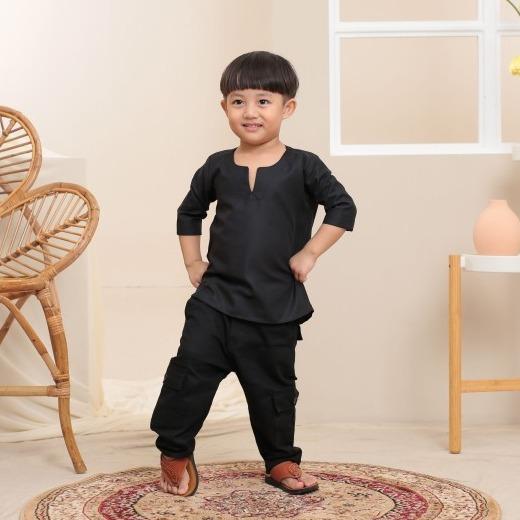Kurta Kids Emmir ELEMMIERA Lengan Pendek 3/4 dan 2 Sisi Poket Tersembunyi