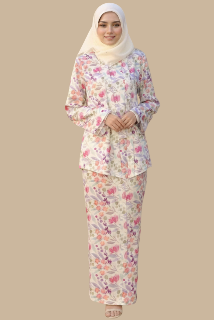 Kebaya Kota Bharu, Tradisional Elegant Dress