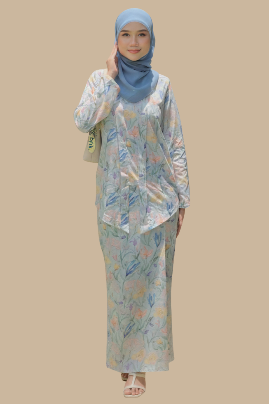 Kebaya Kota Bharu, Tradisional Elegant Dress