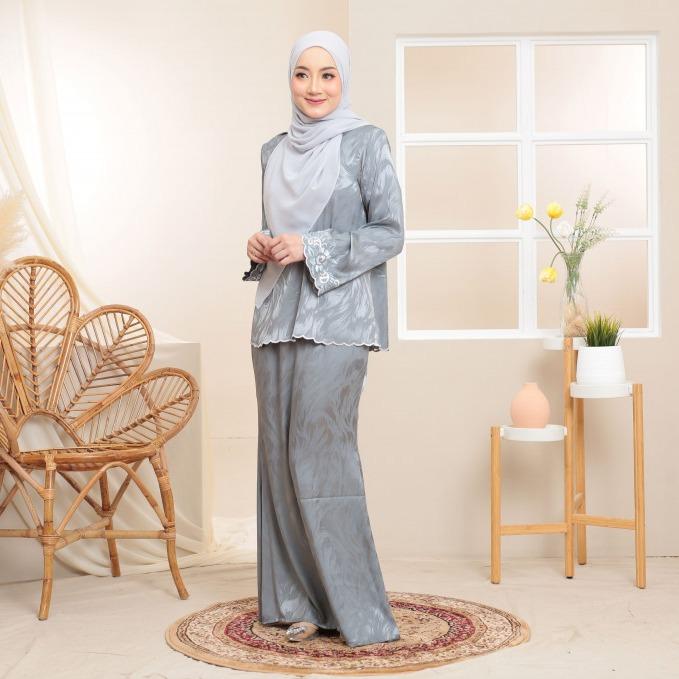 Kurung Melissa ELEMMIERA Modern Muslimah Raya Collection with Sleeve Sulam Satin Silk