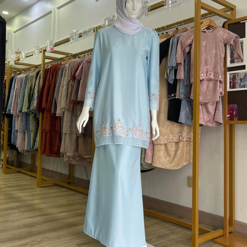 Kurung Anissa