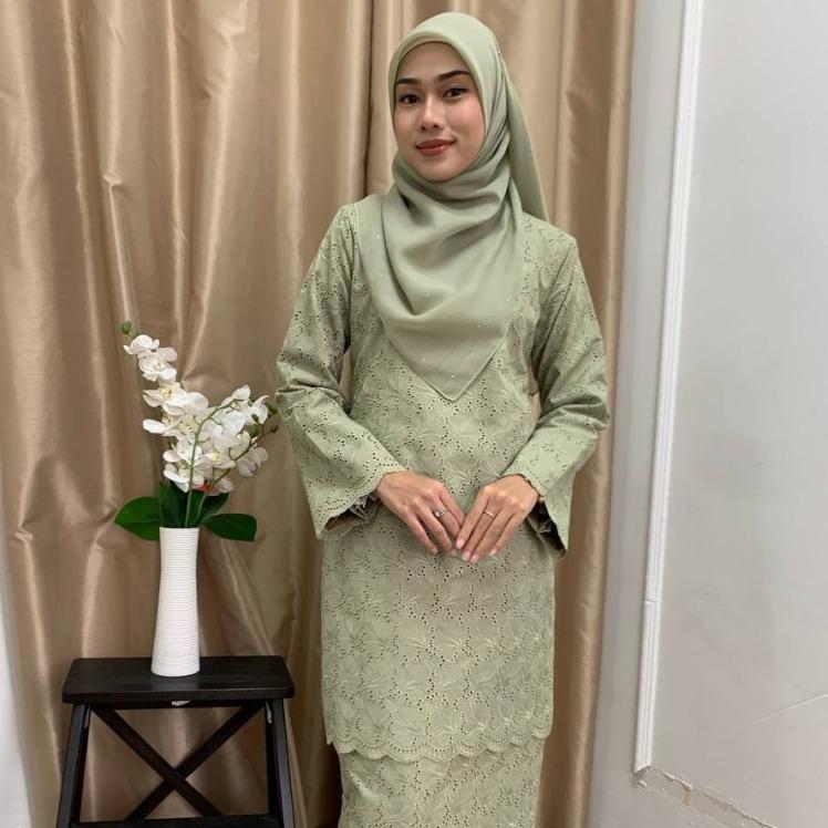 Kurung Camella, Elegant Eyelet Fabric