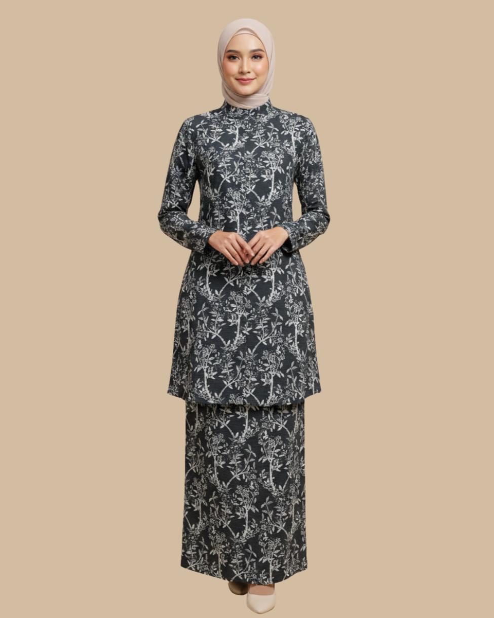 Kurung Maharani Signature Floral Elegant Modern Wear