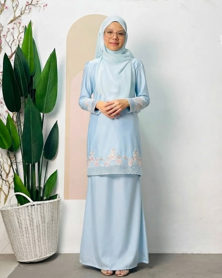 Kurung Anissa