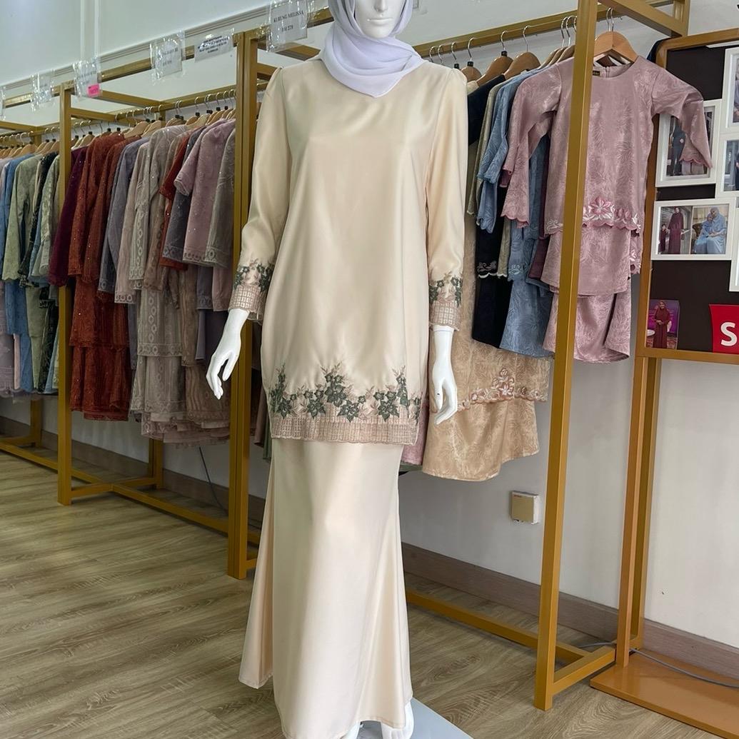 Kurung Anissa