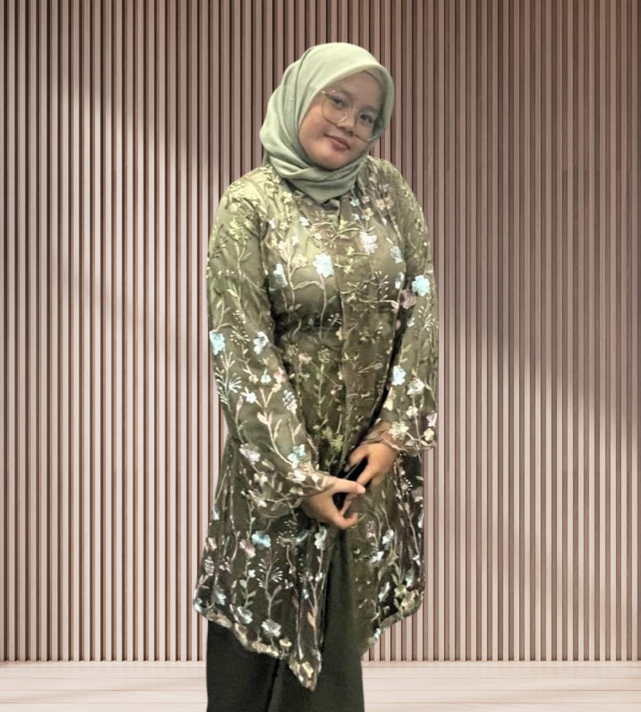 Kebaya Melur ELEMMIERA with Pareo Skirt Anggun Tradisi Moden Sopan dan Menawan