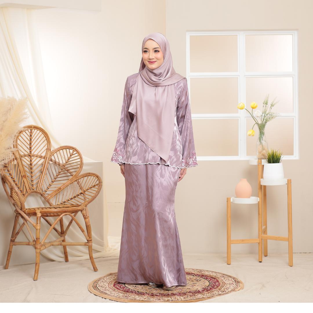 Kurung Melissa ELEMMIERA Modern Muslimah Raya Collection with Sleeve Sulam Satin Silk