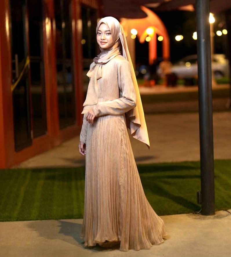 Aaliyah Dress ELEMMIERA Modern Elegance Meets Comfort