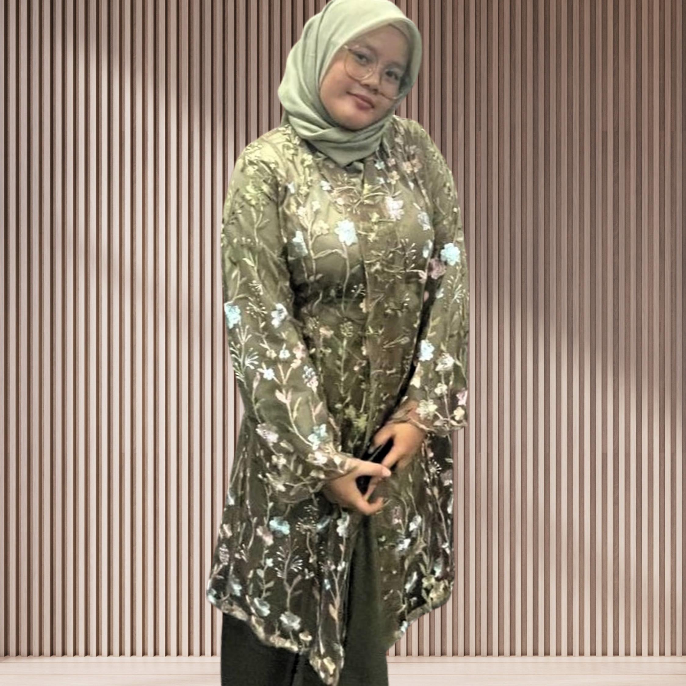 Kebaya Melur ELEMMIERA with Pareo Skirt Anggun Tradisi Moden Sopan dan Menawan